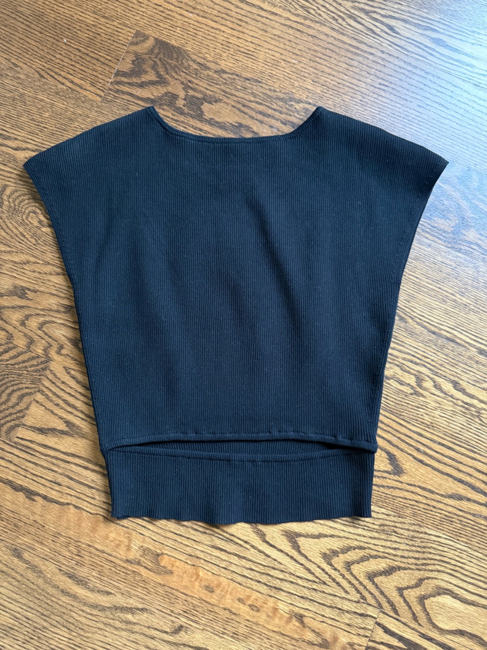 Wilfred Black Ribbed boat neck crop top